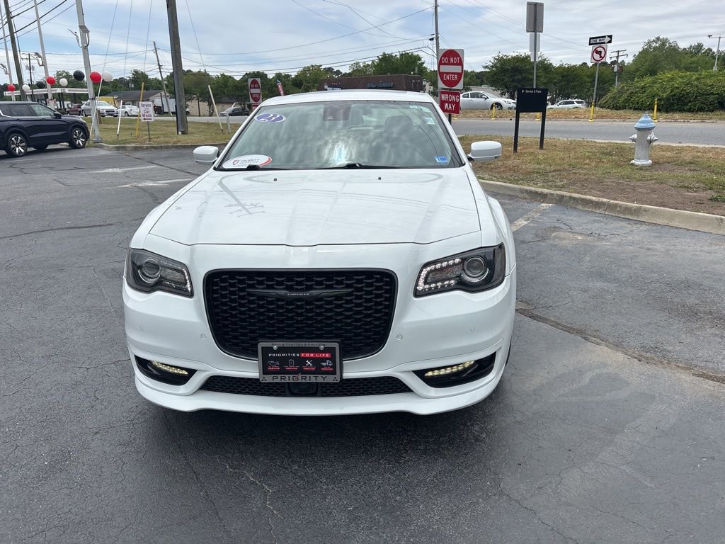 Used 2023 Chrysler 300 Touring L w/ Popular Equipment Group RWD image 8