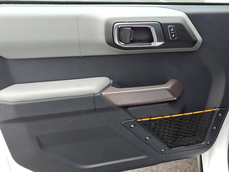 Used 2023 Ford Bronco Badlands image 15