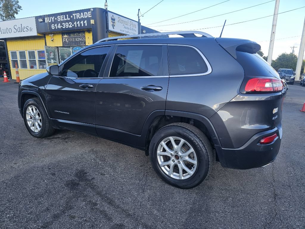 Used 2016 Jeep Cherokee Latitude w/ Safety/Convenience Group AWD/4WD image 12