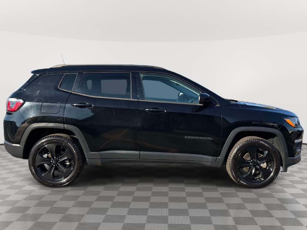 Used 2019 Jeep Compass Latitude AWD/4WD image 4