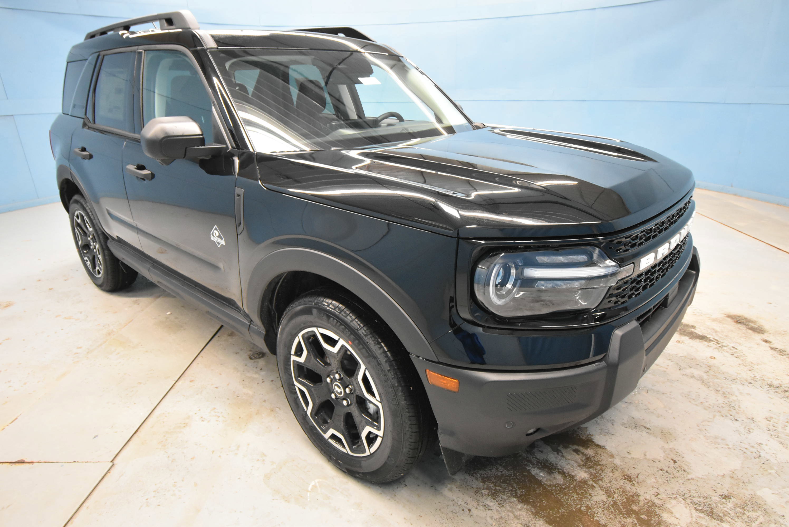 New 2026 Ford Bronco Sport Outer Banks w/ Outer Banks Tech Package+ AWD/4WD image 1