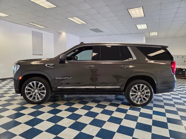 Used 2021 GMC Yukon Denali w/ Denali Premium Package RWD image 4