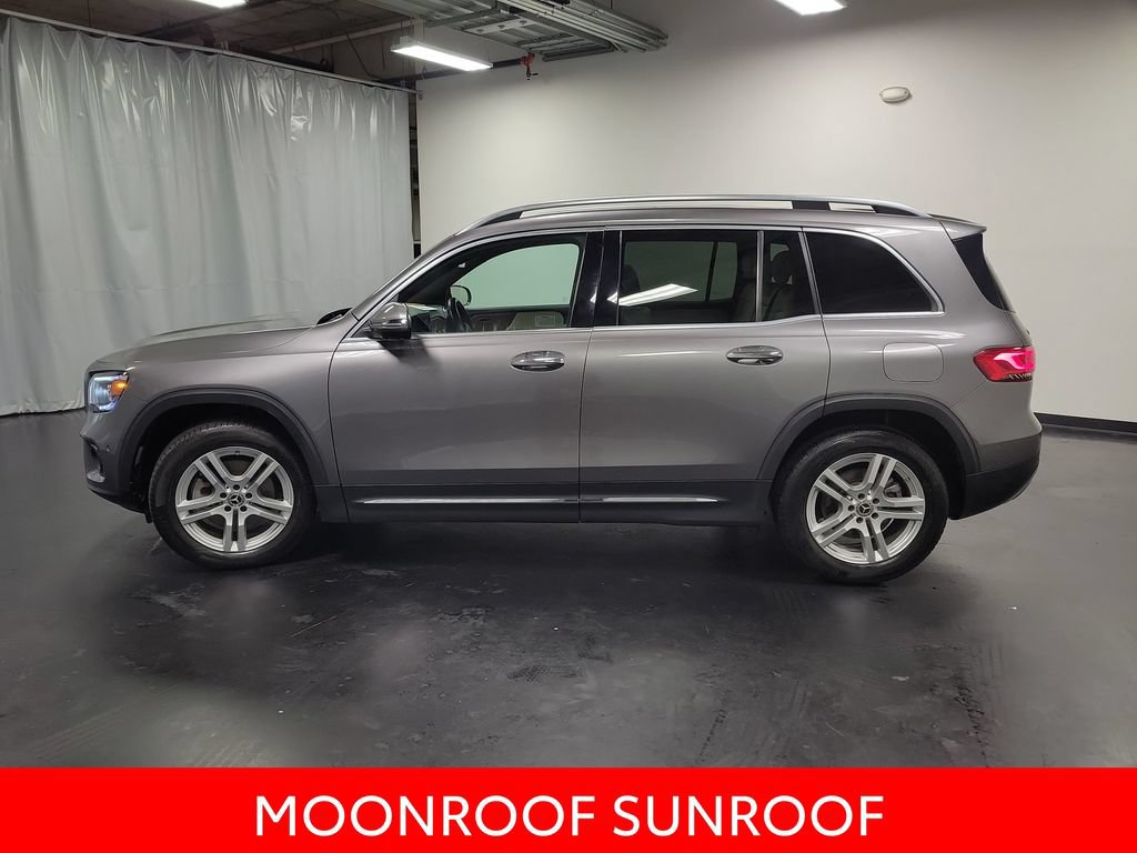Used 2022 Mercedes-Benz GLB 250 4MATIC w/ Premium Package Lite image 5