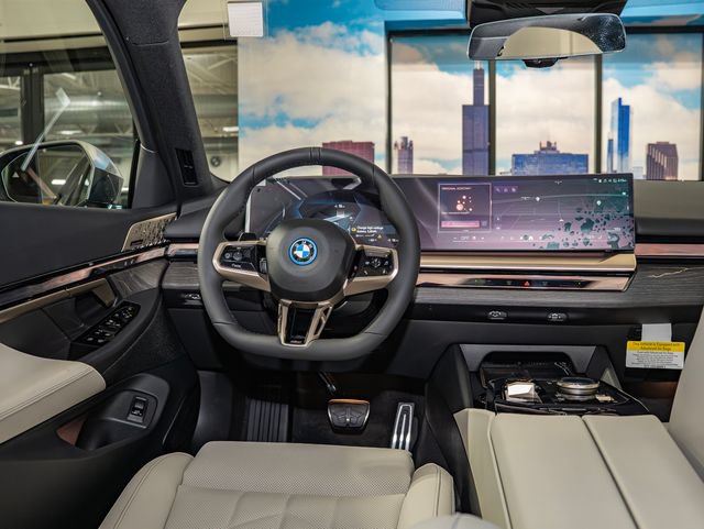 New 2027 BMW i5 xDrive40 w/ M Sport Package AWD/4WD image 16