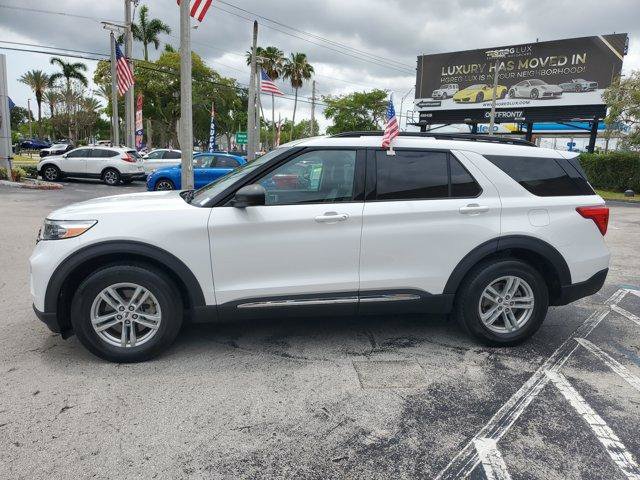 Used 2024 Ford Explorer XLT w/ Equipment Group 202A AWD/4WD image 4