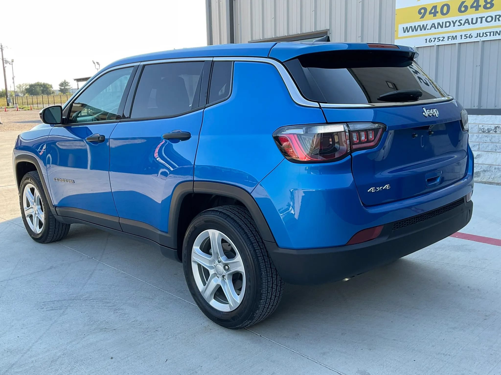Used 2023 Jeep Compass Sport AWD/4WD image 5