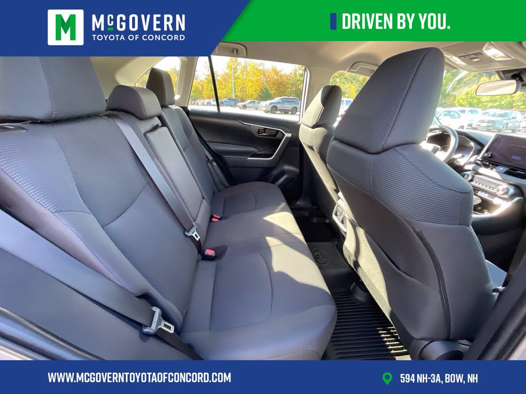 Used 2023 Toyota RAV4 LE AWD/4WD image 20