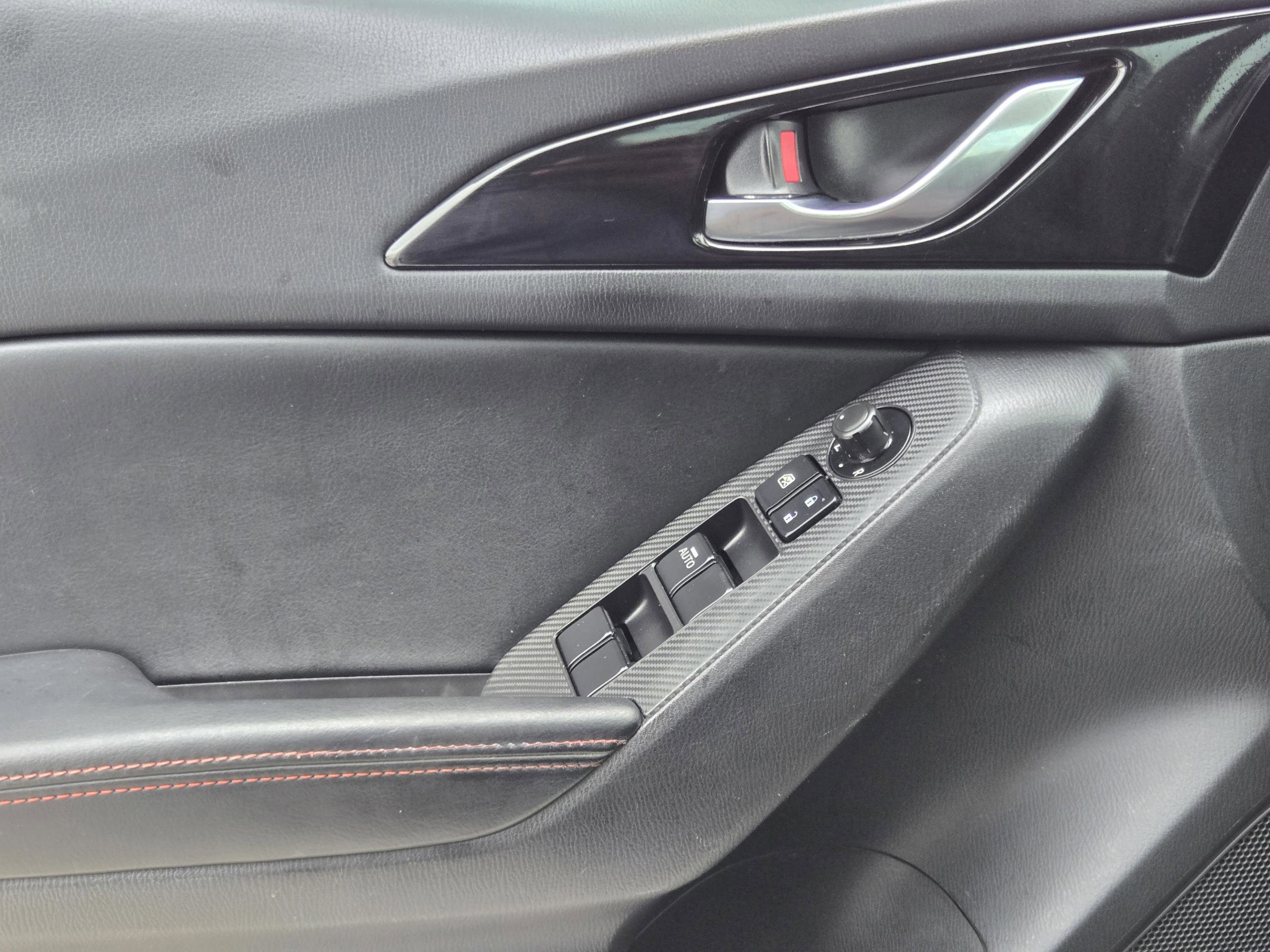 Used 2015 MAZDA MAZDA3 s Touring FWD image 19