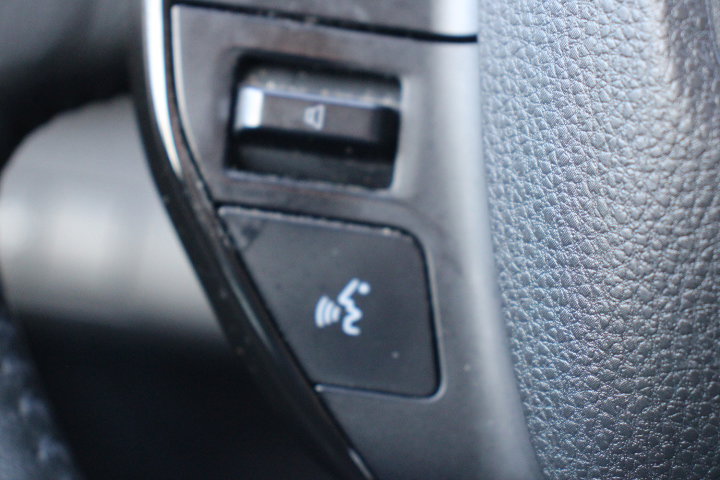 Used 2023 Toyota bZ4X Limited image 24