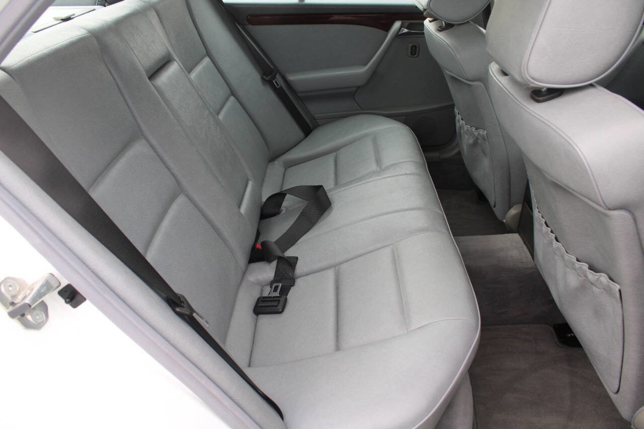 Used 1996 Mercedes-Benz C 220 Sedan image 6