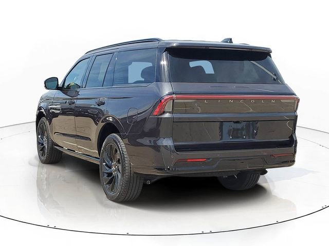 Used 2025 Lincoln Navigator Reserve w/ Jet Appearance Package AWD/4WD image 4
