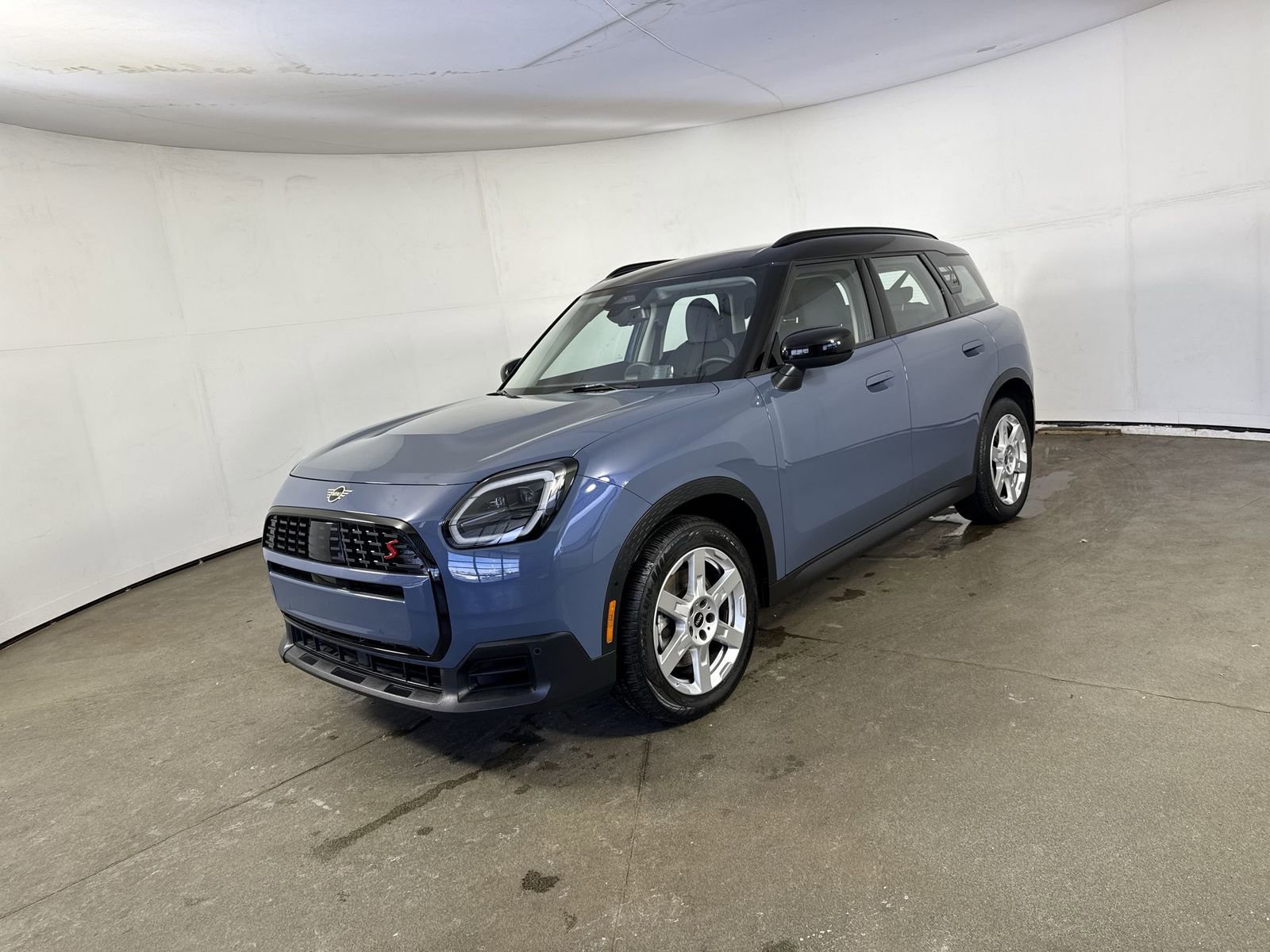 Used 2025 MINI Cooper Countryman S image 2