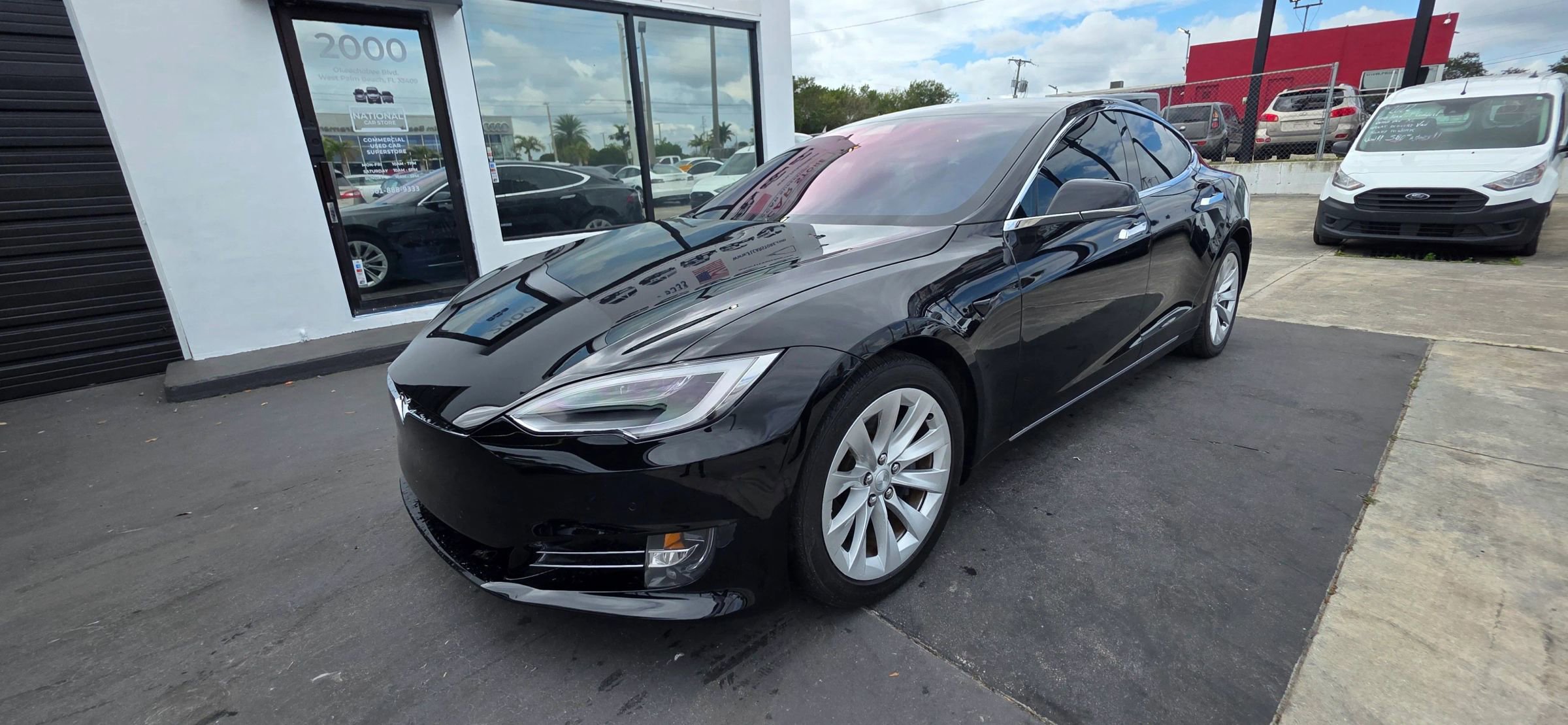 Used 2017 Tesla Model S 75 RWD image 4