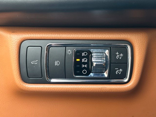 Used 2022 Lincoln Aviator Black Label w/ Dynamic Handling Package AWD/4WD image 10