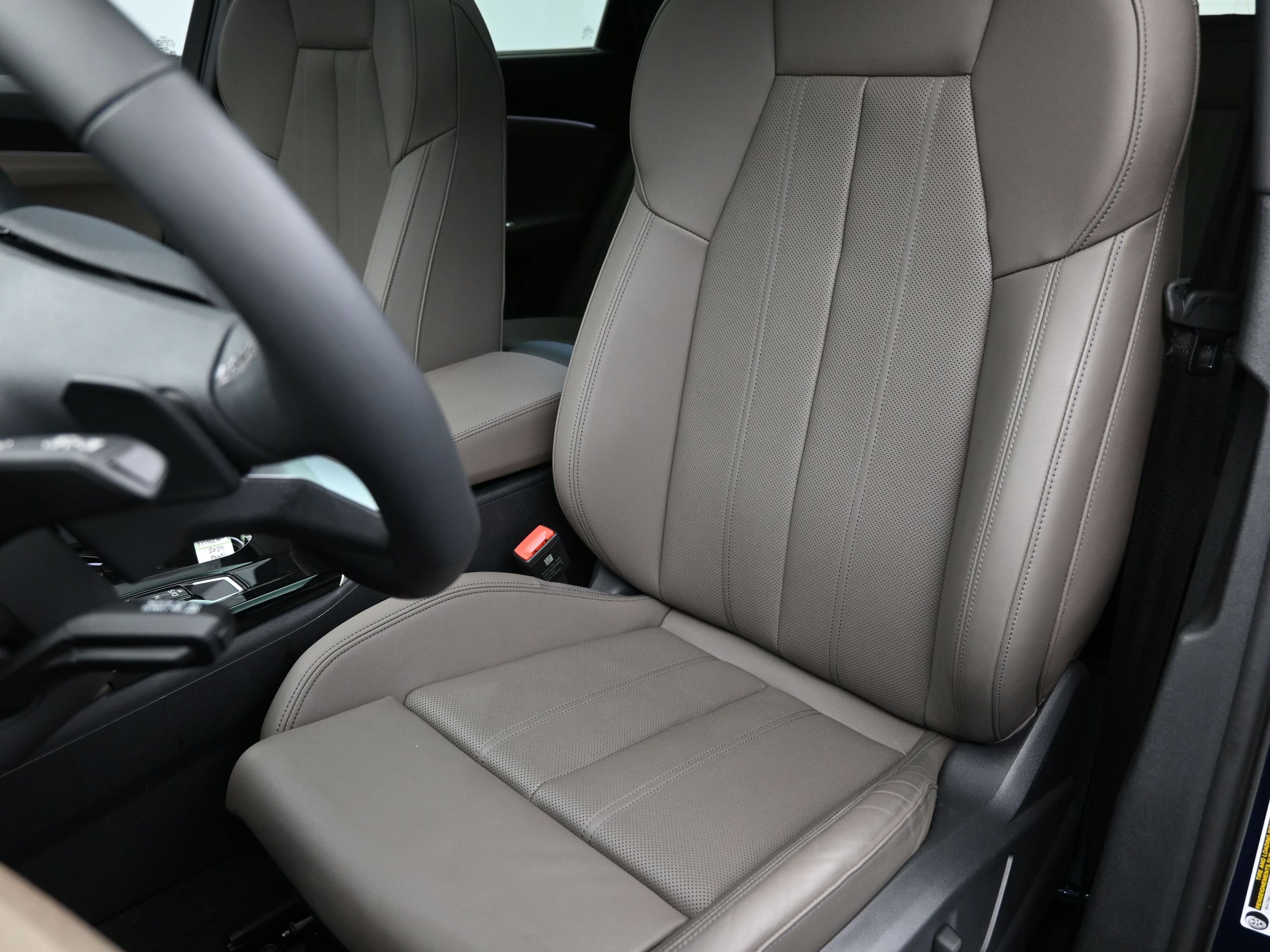 Used 2025 Audi Q5 Prestige image 21