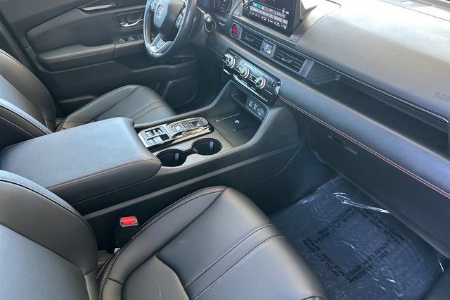 Certified 2024 Honda Pilot TrailSport image 18