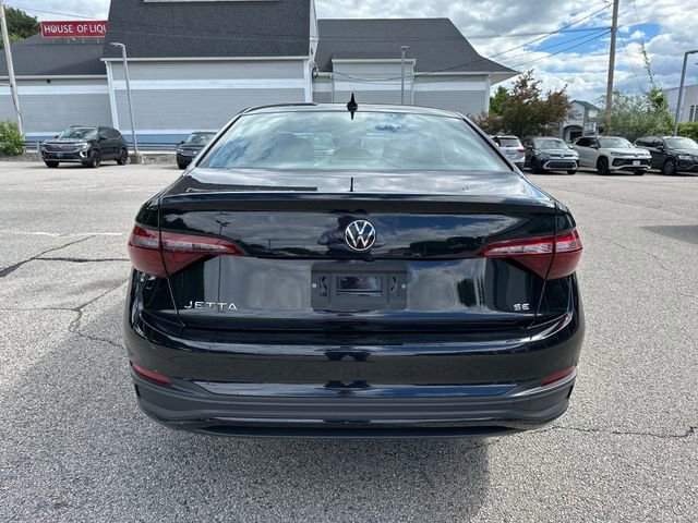 Certified 2023 Volkswagen Jetta SE w/ Panoramic Sunroof Package FWD image 8