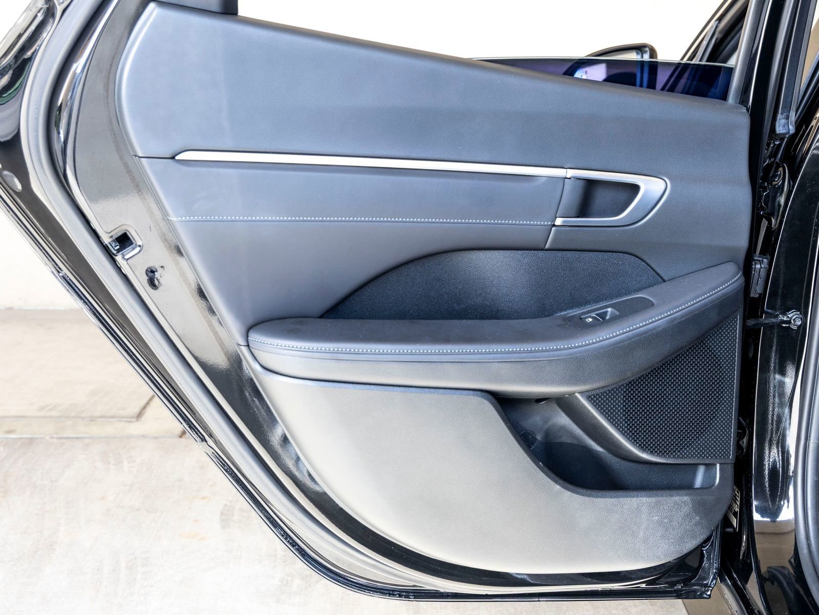 Used 2022 Hyundai Sonata Limited w/ Cargo Package image 20