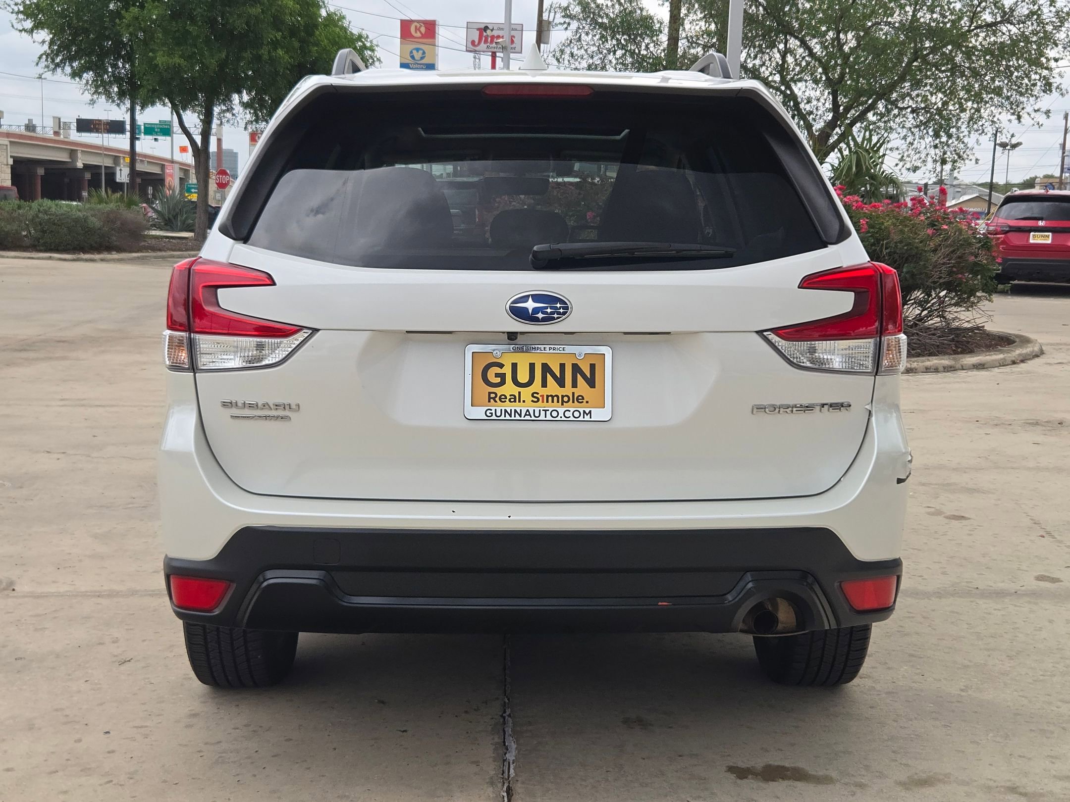 Used 2020 Subaru Forester Premium AWD/4WD image 4