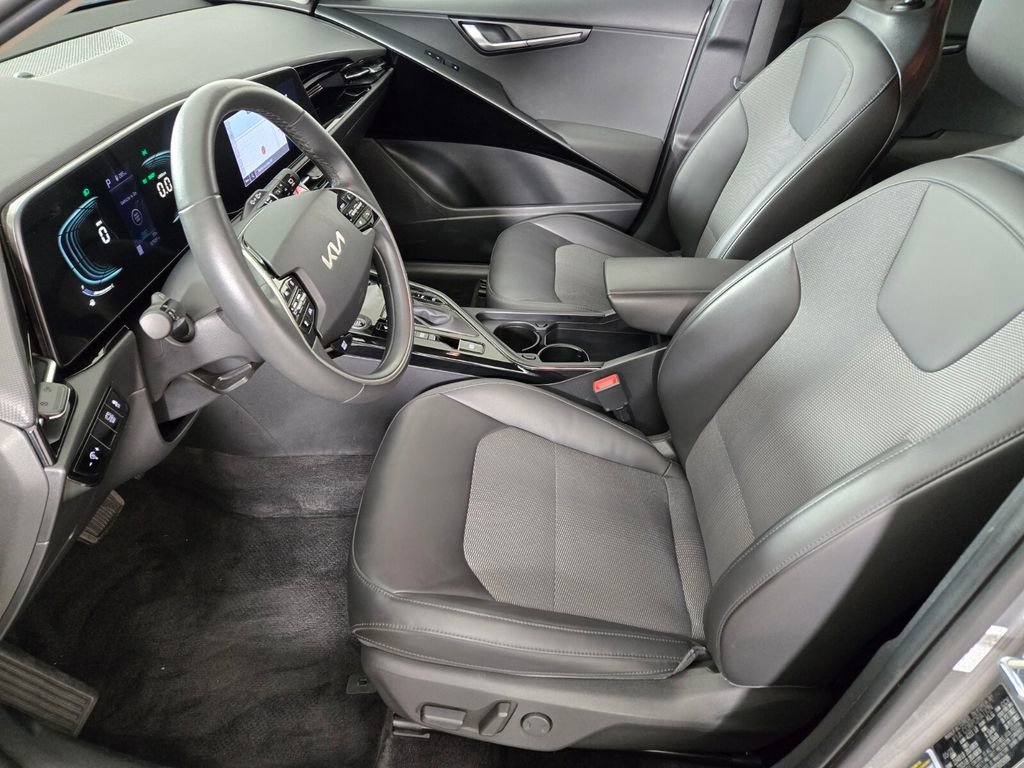 Used 2023 Kia Niro EX FWD image 15