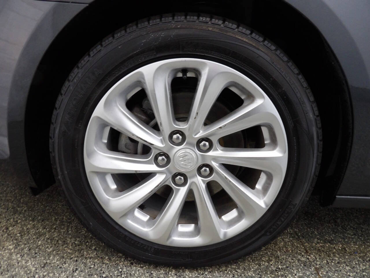 Used 2016 Buick LaCrosse Leather FWD image 19