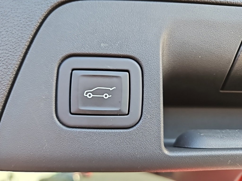 Used 2023 Buick Envision Avenir image 31