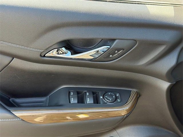 Used 2023 GMC Acadia SLE w/ Driver Convenience Package image 18