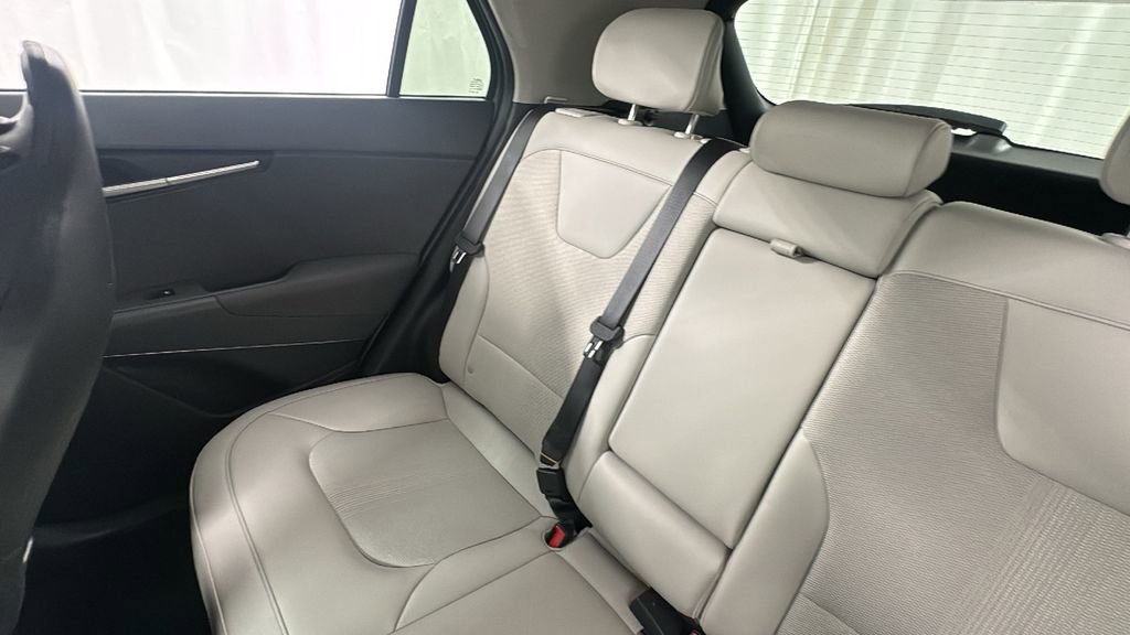 New 2025 Kia Niro EX image 14