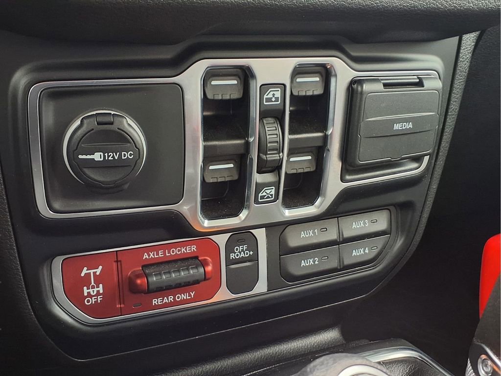 Used 2024 Jeep Wrangler Willys image 10