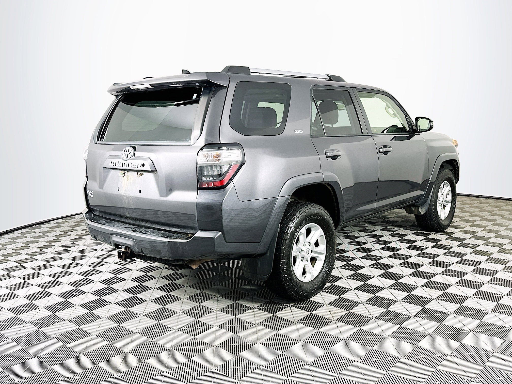 Used 2019 Toyota 4Runner SR5 image 7