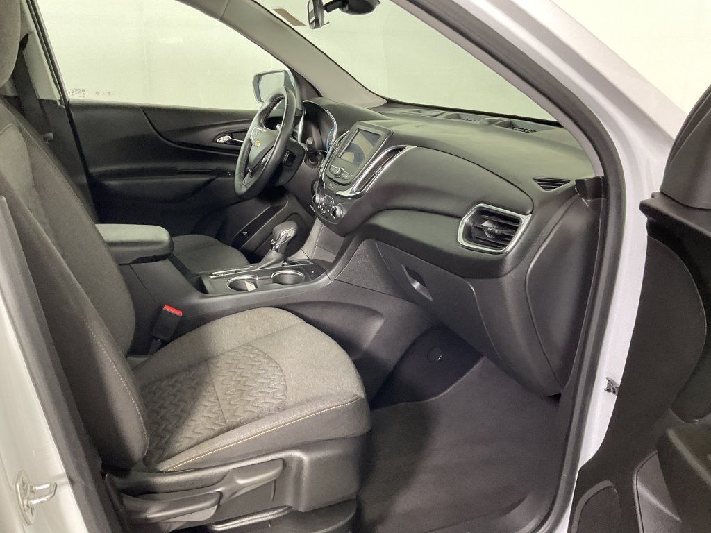 Used 2024 Chevrolet Equinox LT AWD/4WD image 24