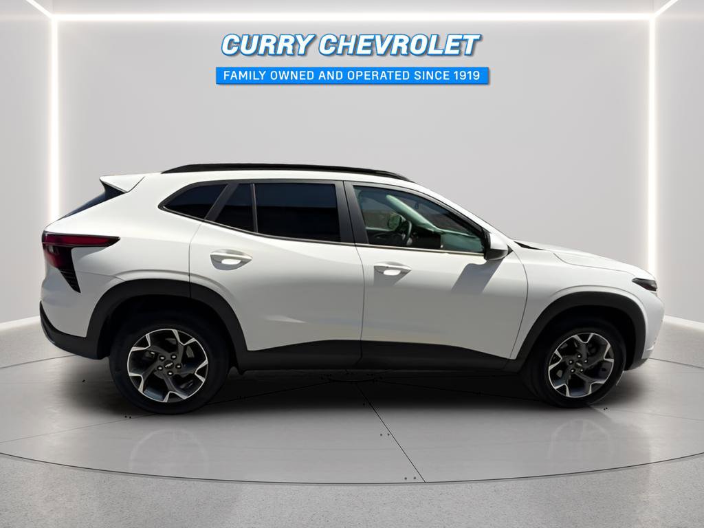 Used 2024 Chevrolet Trax LT w/ LT Convenience Package FWD image 14