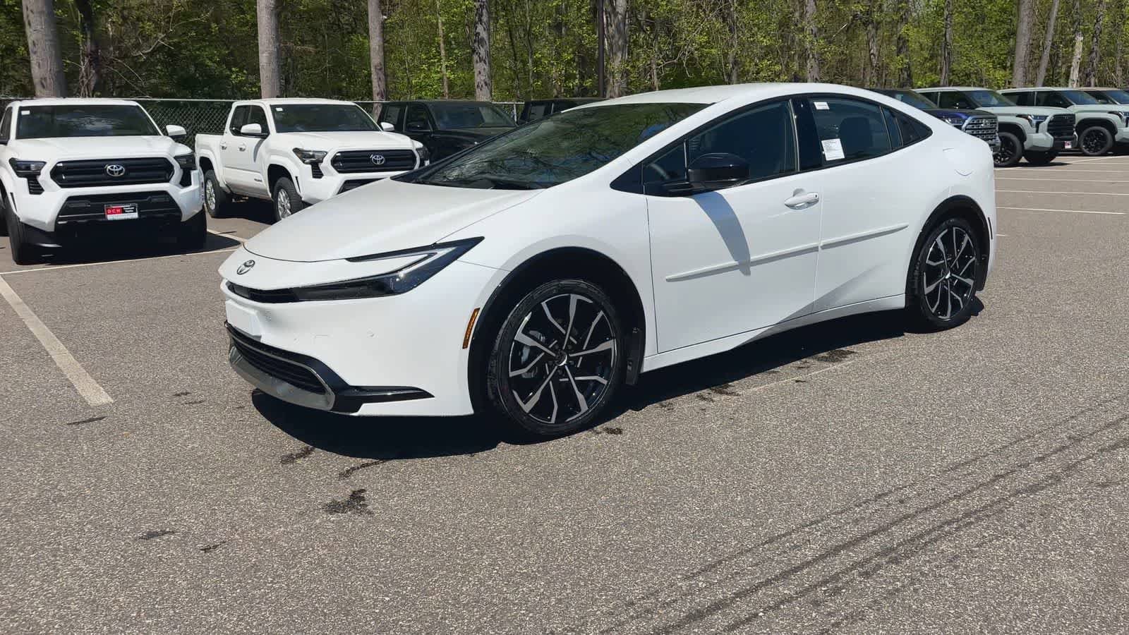 New 2026 Toyota Prius Plug-In Hybrid FWD image 4