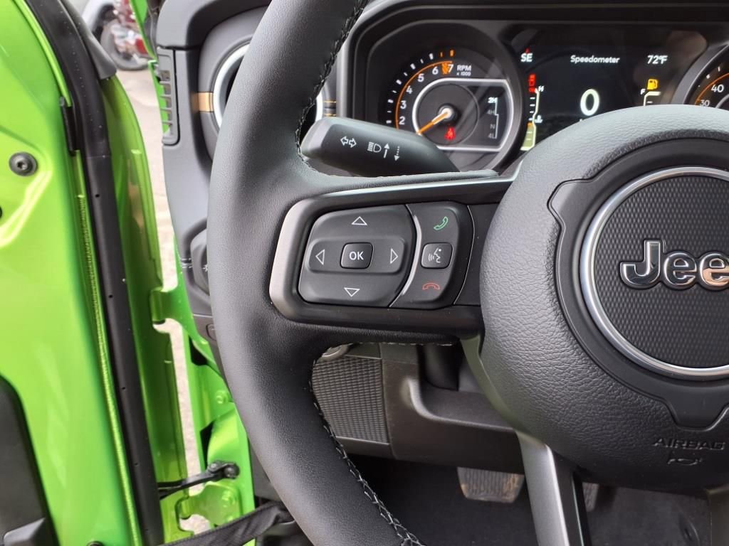 New 2025 Jeep Gladiator Sport image 12