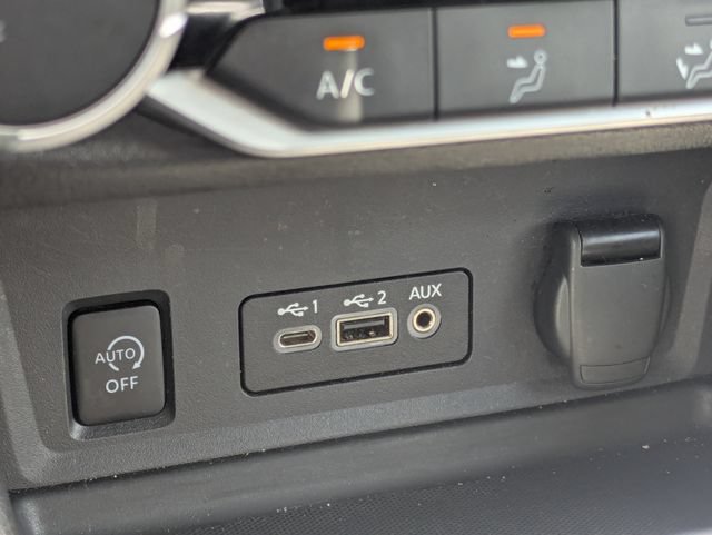 Used 2025 Nissan Sentra SV FWD image 23