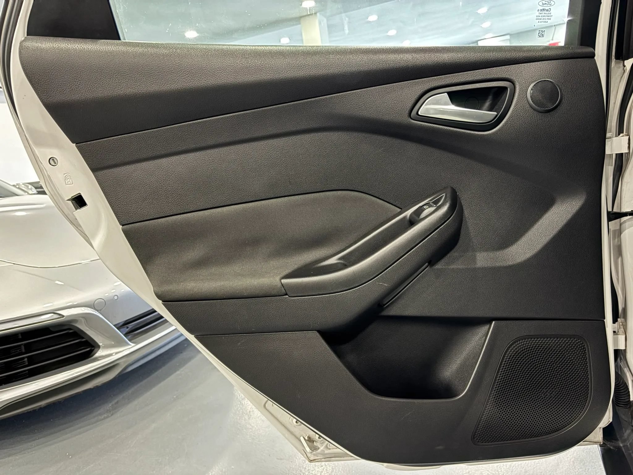 Used 2014 Ford Focus Titanium FWD image 35