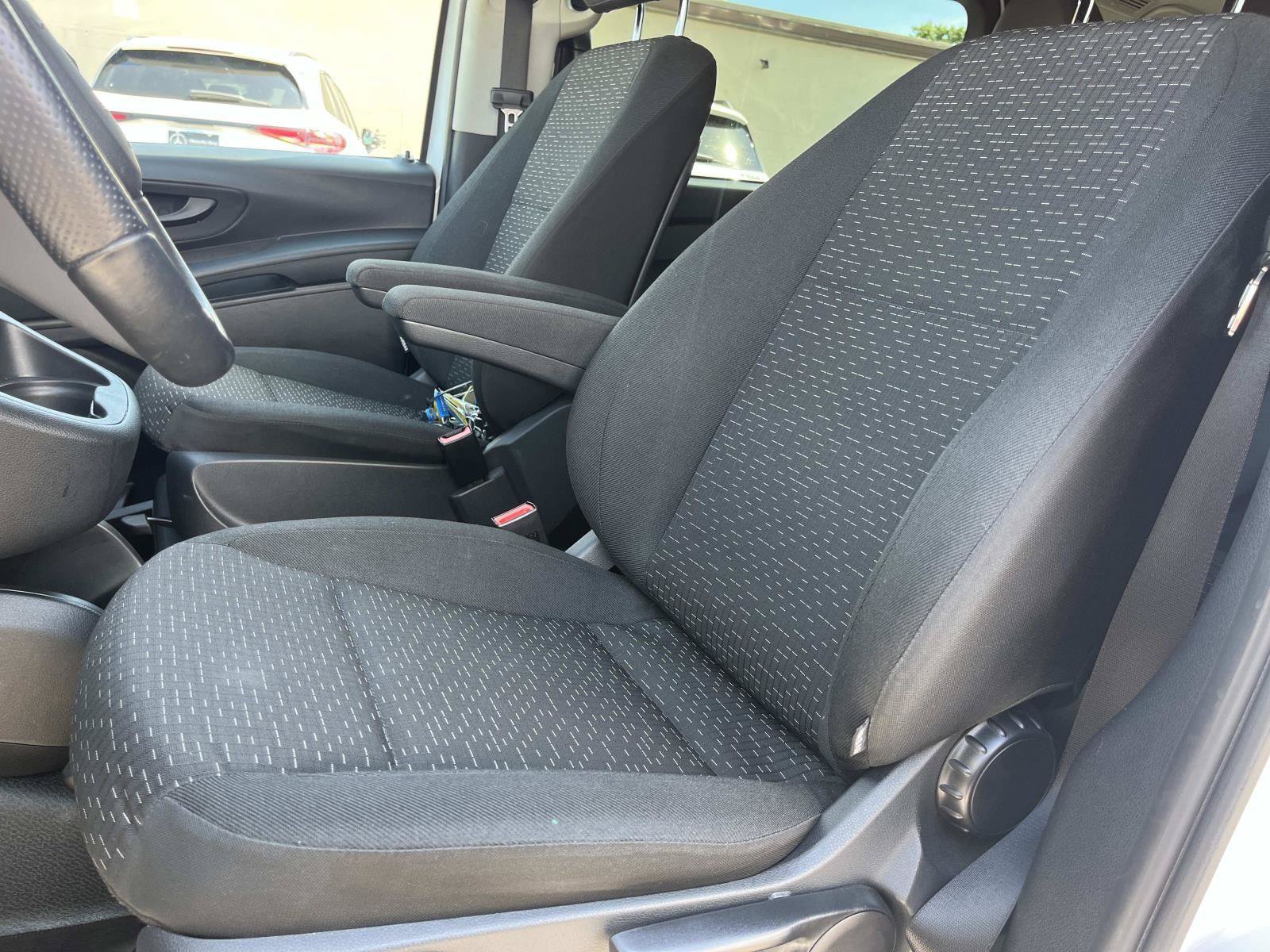 Used 2023 Mercedes-Benz Metris Passenger image 21