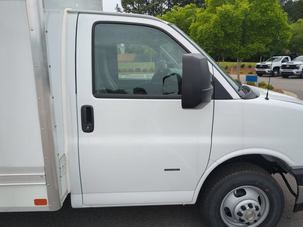 New 2025 Chevrolet Express 3500 w/ Power Convenience Package RWD image 26