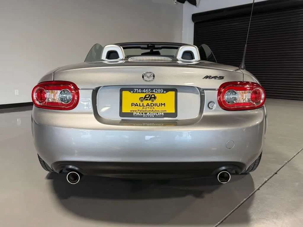 Used 2014 MAZDA MX-5 Miata Grand Touring RWD image 5