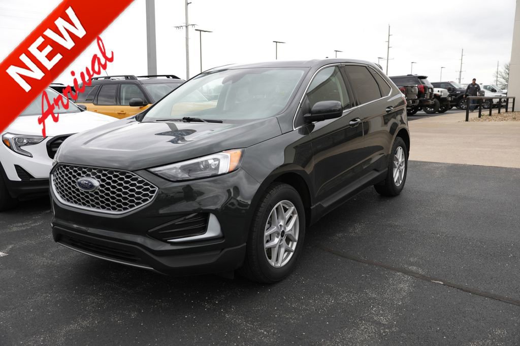 Used 2023 Ford Edge SEL image 1