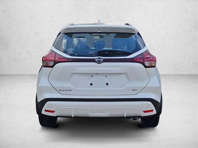Used 2022 Nissan Kicks SR w/ Premium Package image 6