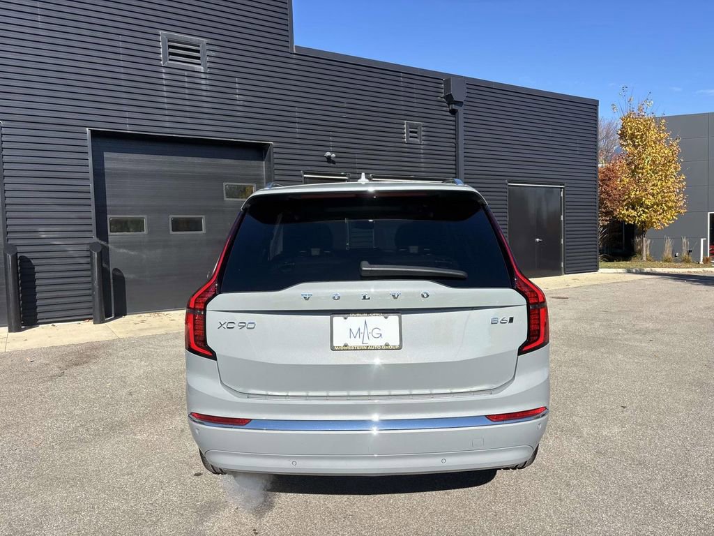 New 2026 Volvo XC90 B6 Plus w/ Protection Package Premier image 6