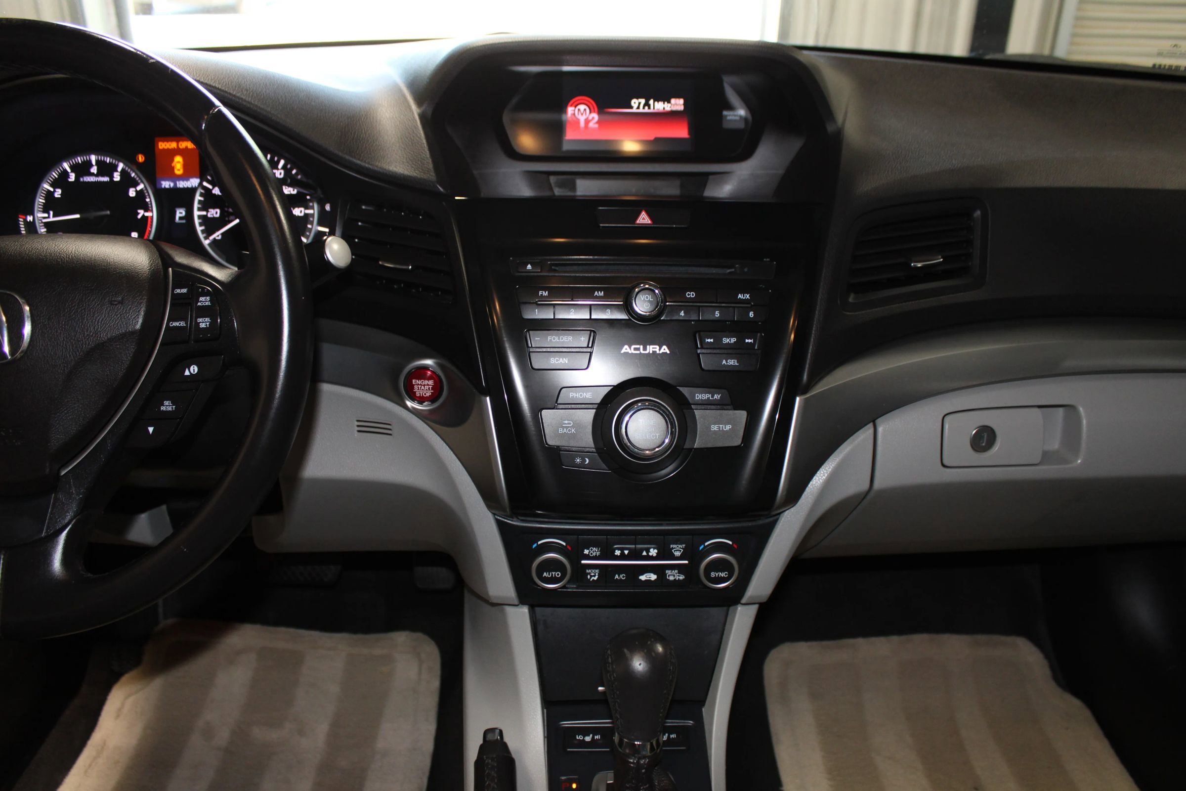 Used 2017 Acura ILX FWD image 12