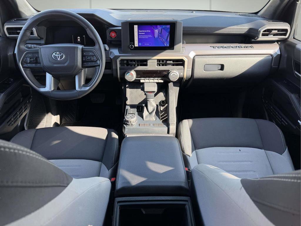 Used 2025 Toyota Tacoma TRD Off-Road image 2
