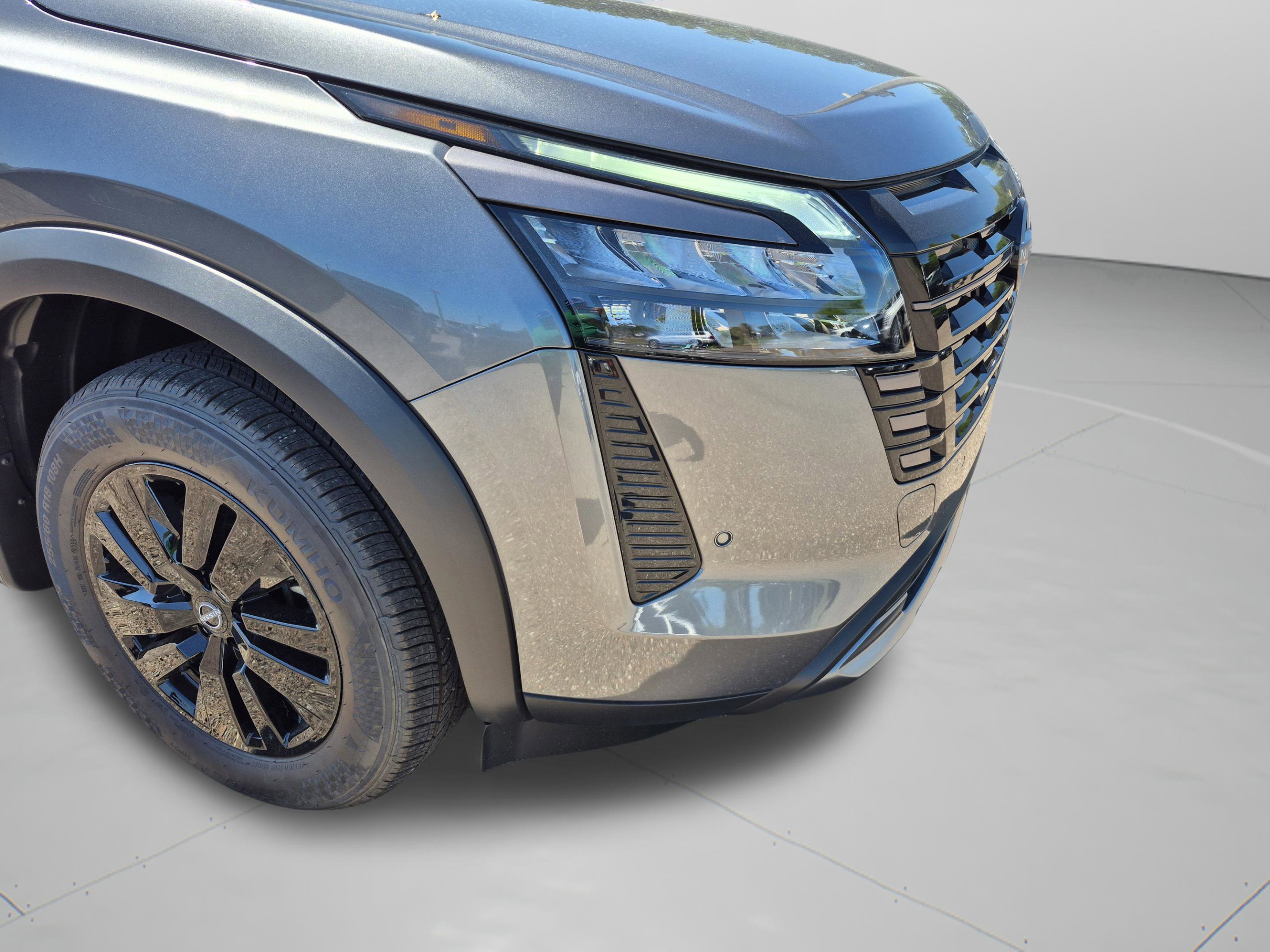 New 2026 Nissan Pathfinder SL FWD image 36