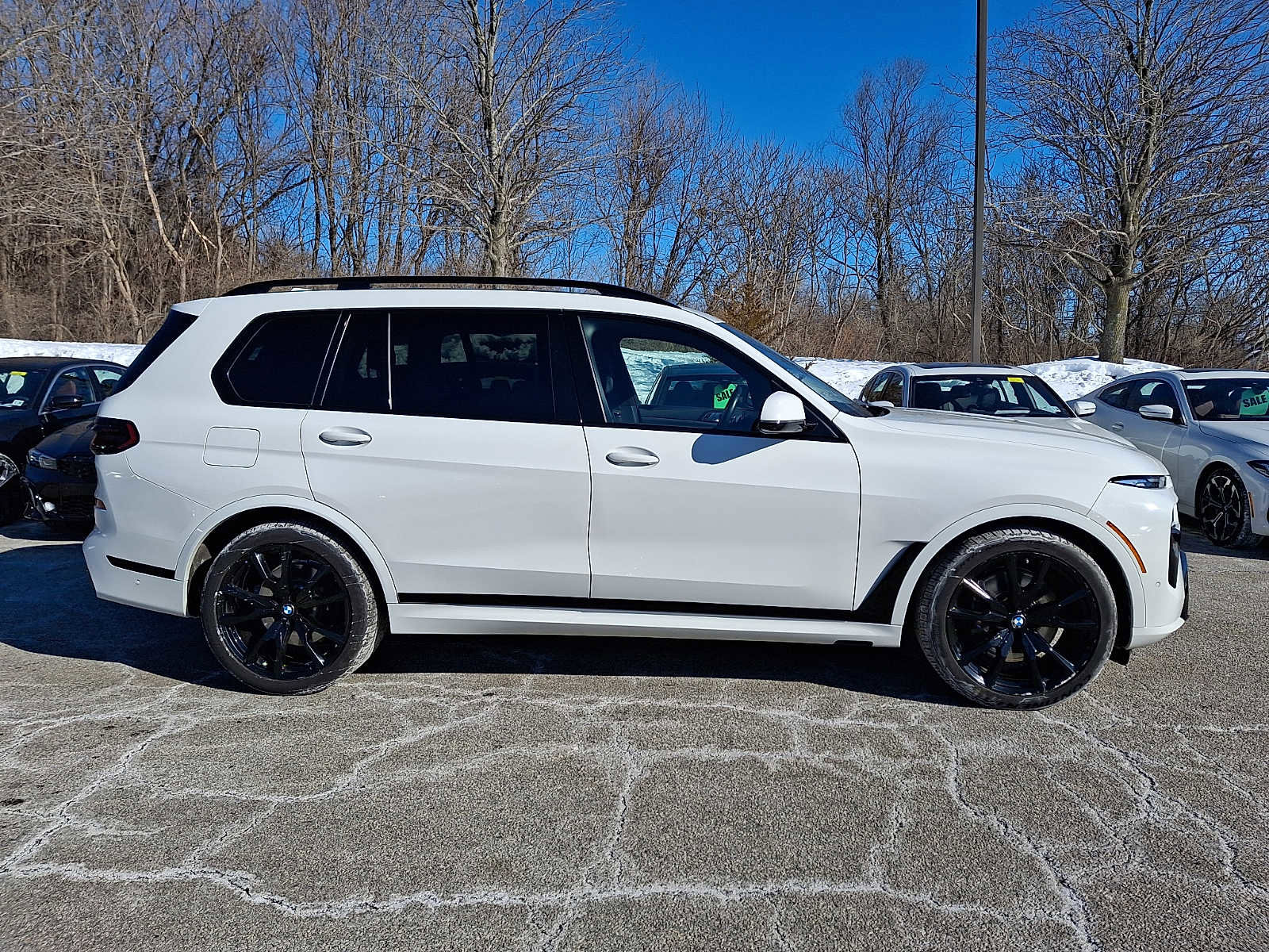 Used 2024 BMW X7 xDrive40i w/ M Sport Package image 7