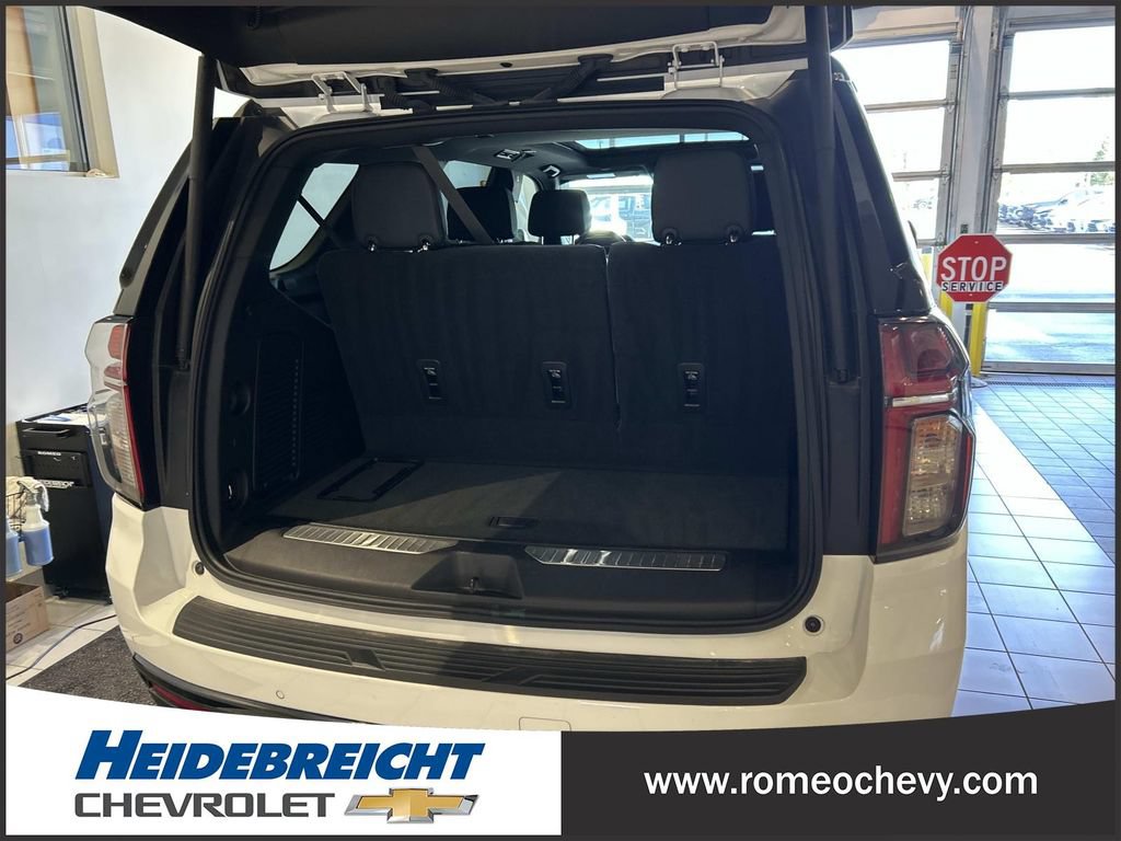 Certified 2023 Chevrolet Tahoe Z71 w/ Luxury Package AWD/4WD image 16