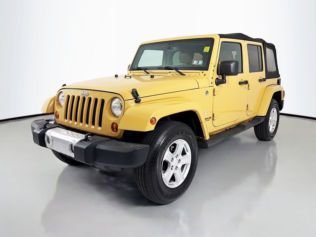 Used 2013 Jeep Wrangler Unlimited Sahara w/ Connectivity Group image 3