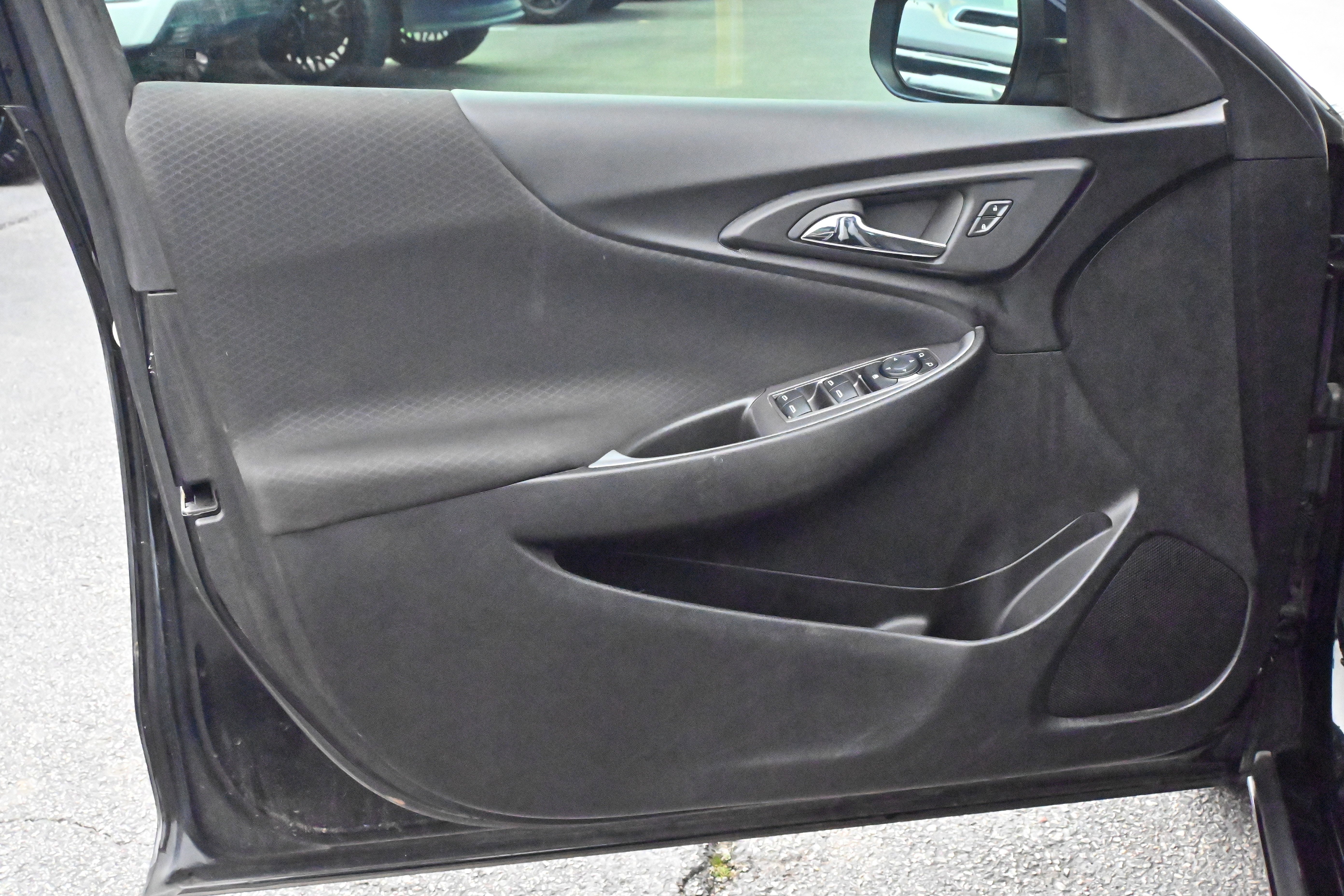 Used 2024 Chevrolet Malibu RS FWD image 14