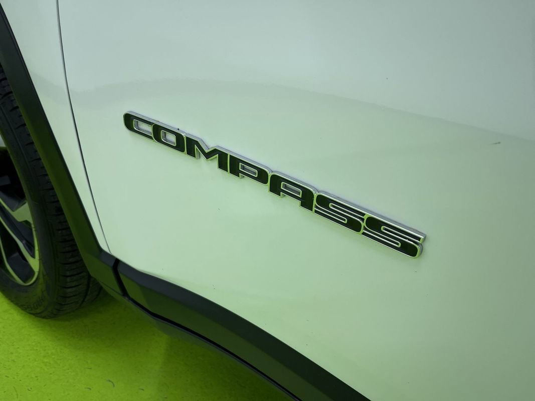 Used 2023 Jeep Compass Limited AWD/4WD image 15